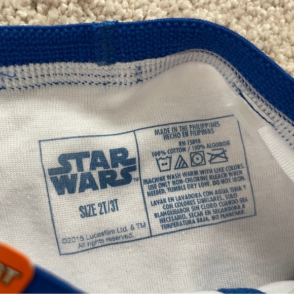 R2D2 t-shirt and undies set - Picture 3 of 4